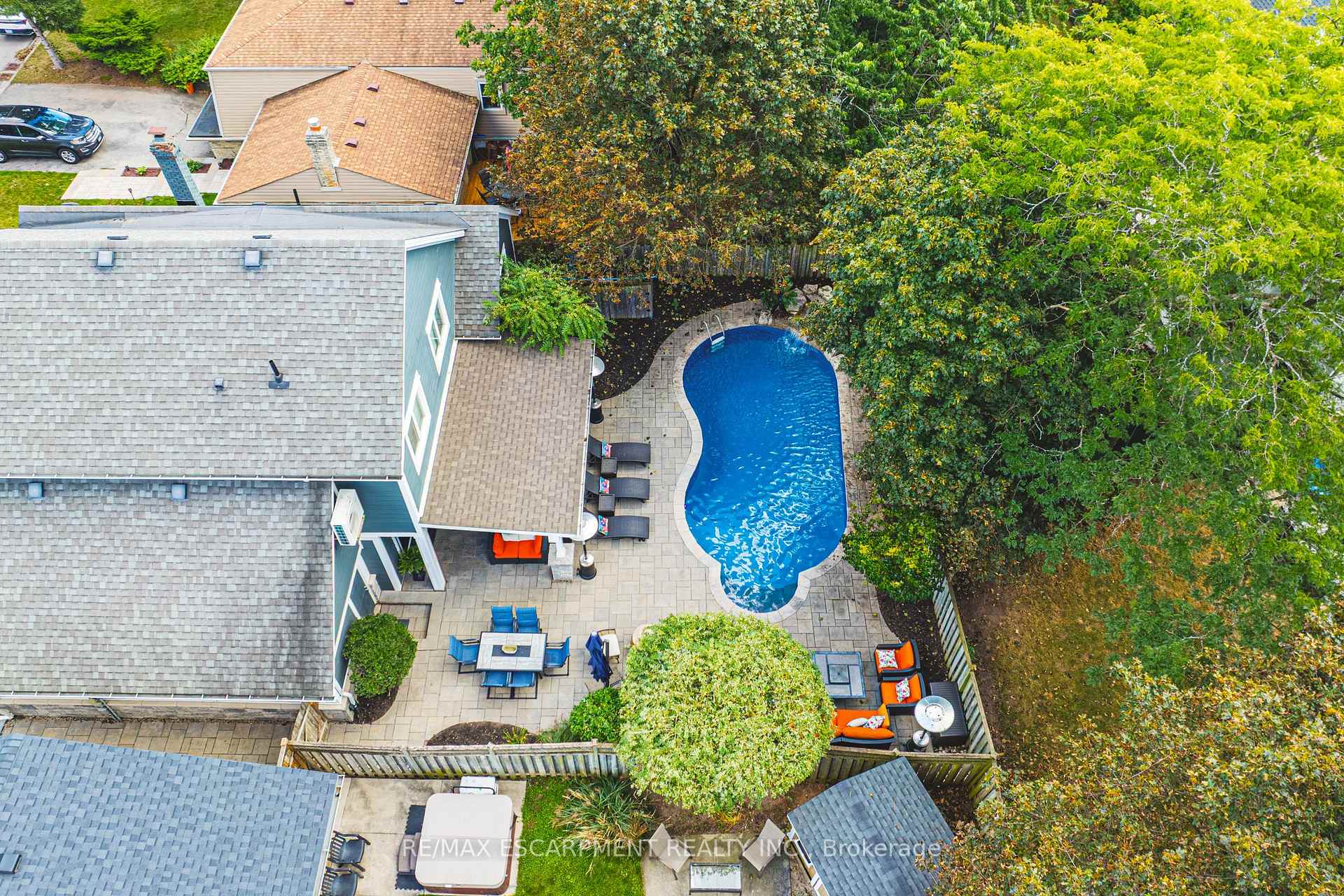Photo 55 of 581 Holly Hill Crescent, Burlington, Freeman — HOMEH