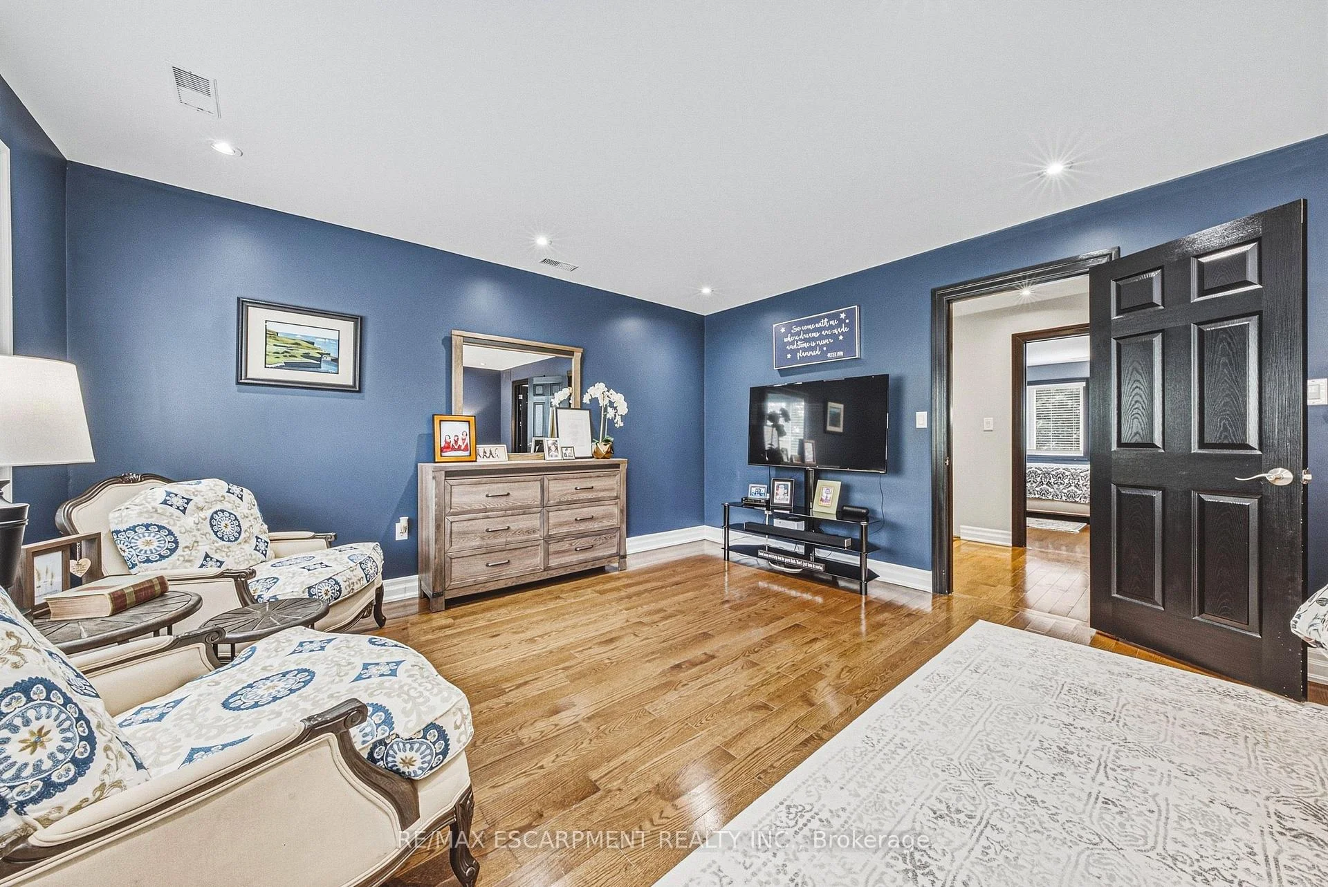 Photo 7 of 581 Holly Hill Crescent, Burlington, Freeman — HOMEH
