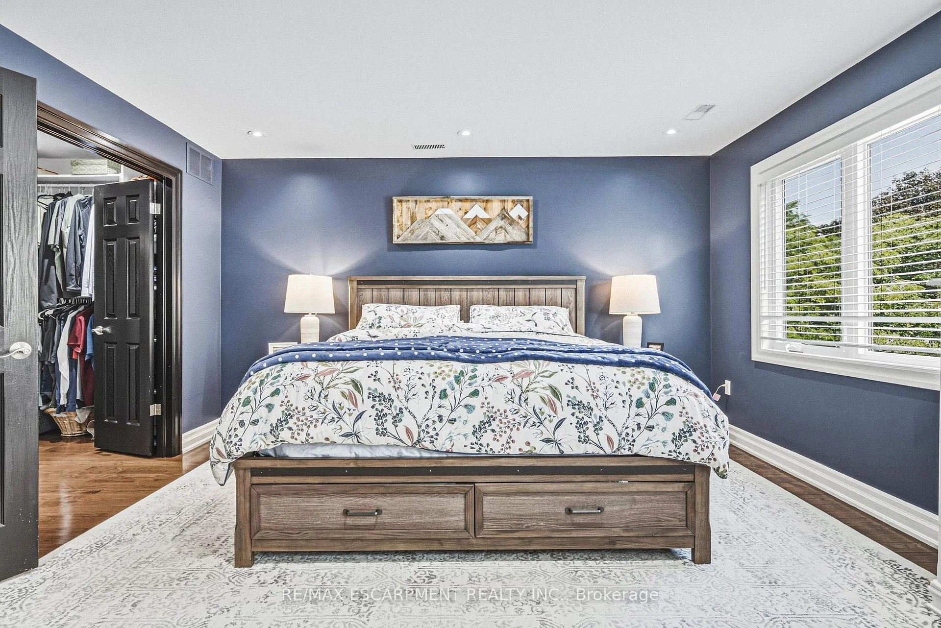 Photo 9 of 581 Holly Hill Crescent, Burlington, Freeman — HOMEH