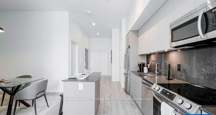 Photo 8 of Unit A917, 125 Bronte Road, Oakville, Bronte — HOMEH