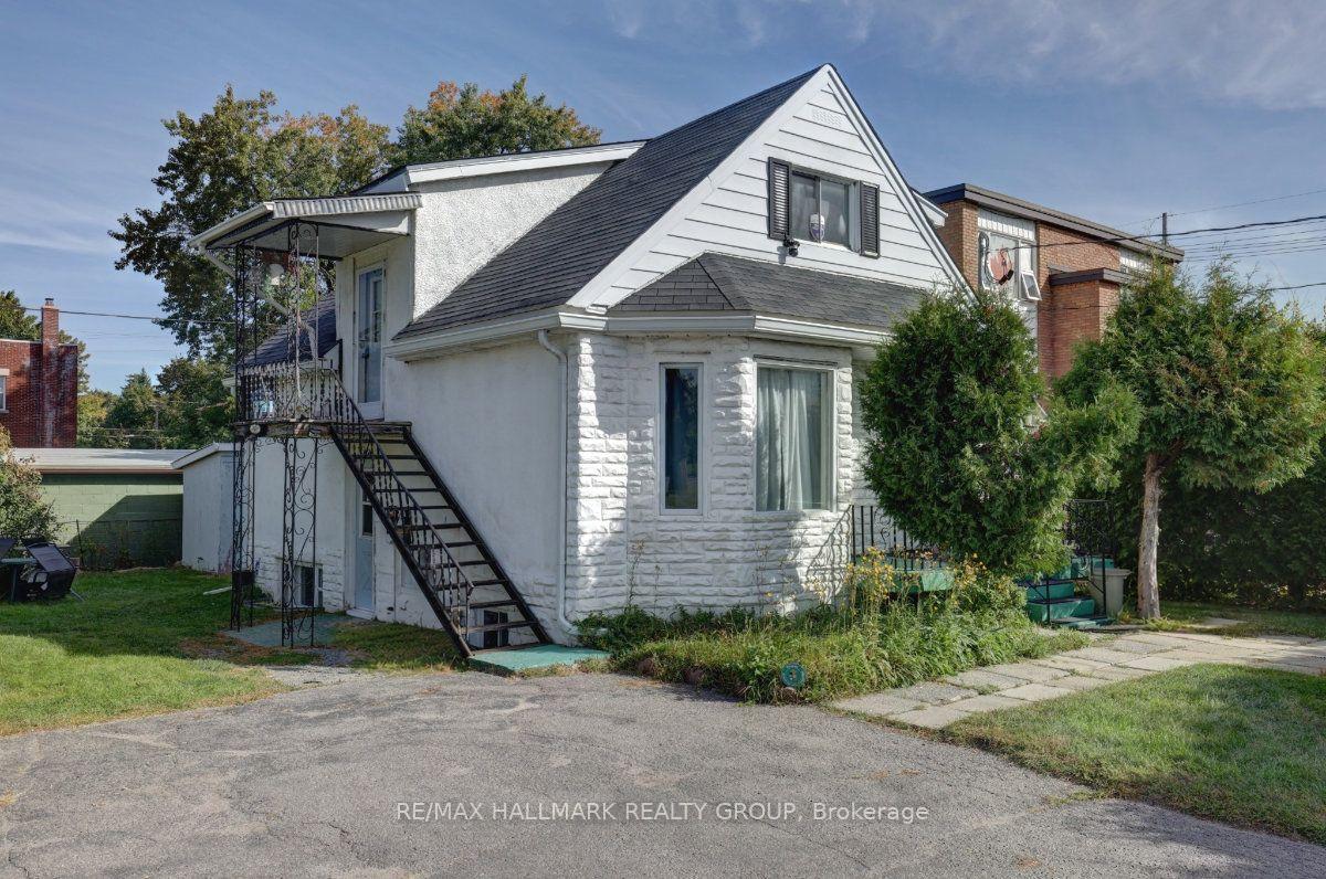 Photo 3 of 25 Wright Street, Ottawa, Overbrook — HOMEH