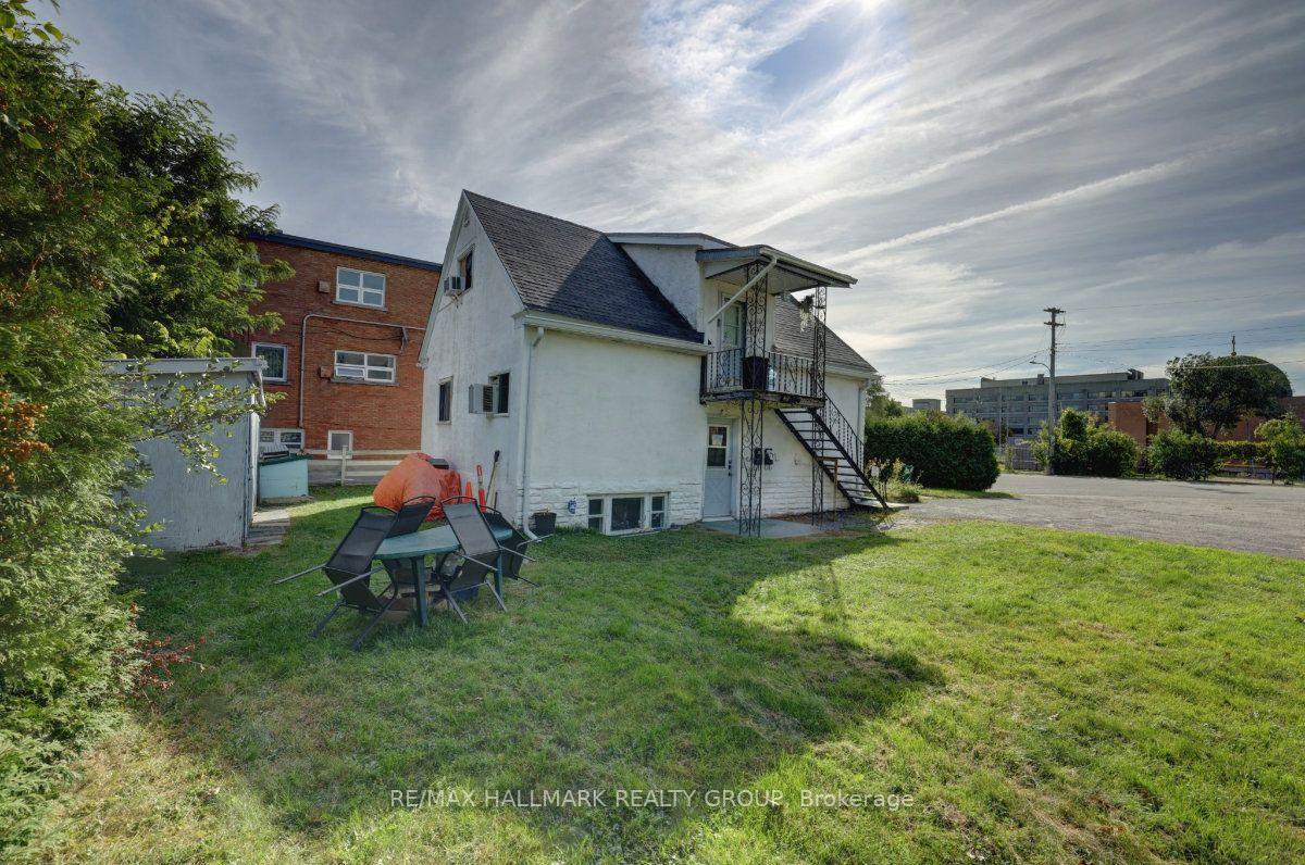 Photo 10 of 25 Wright Street, Ottawa, Overbrook — HOMEH