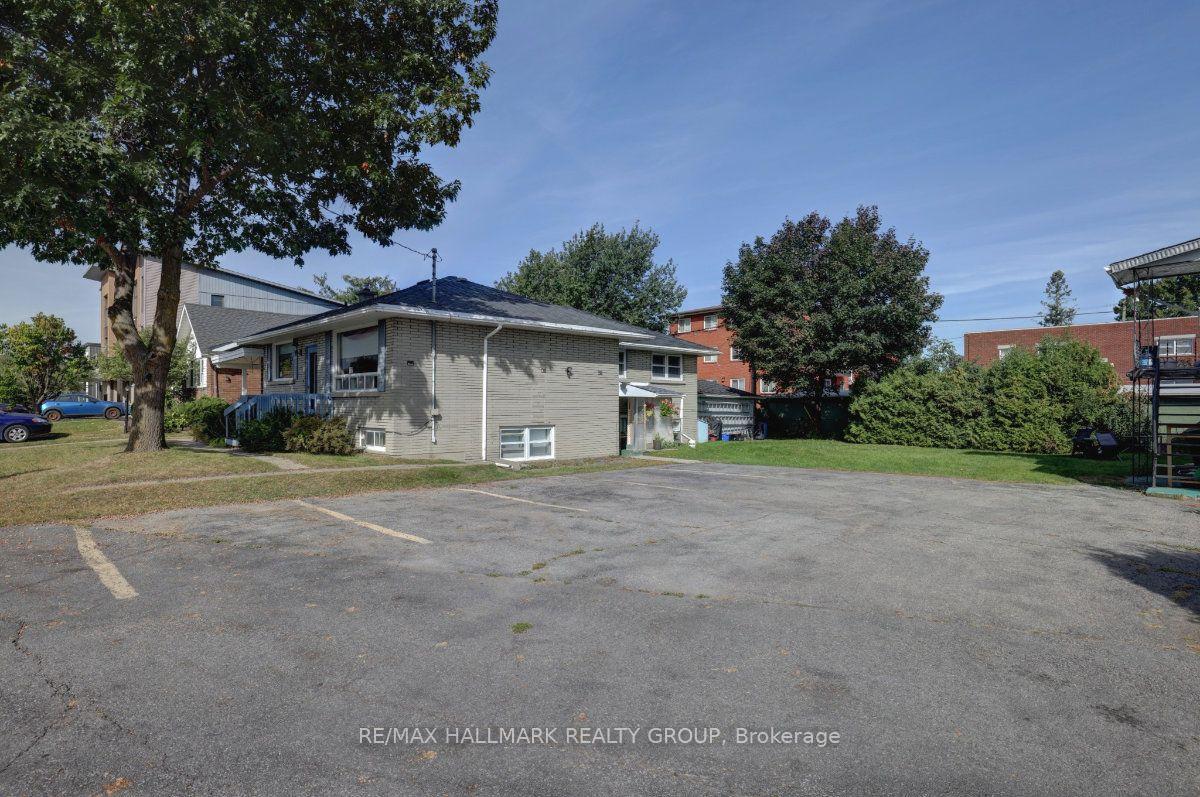Photo 15 of 25 Wright Street, Ottawa, Overbrook — HOMEH