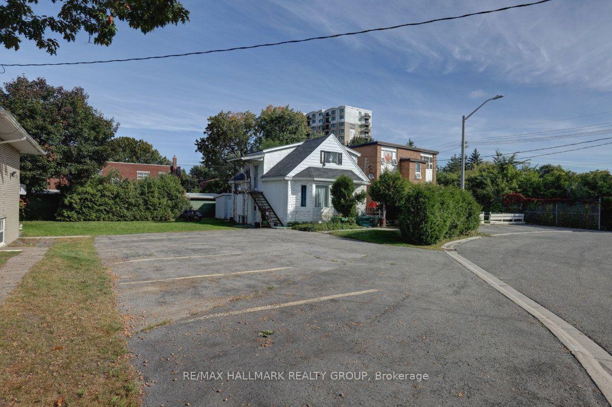 Photo 16 of 25 Wright Street, Ottawa, Overbrook — HOMEH