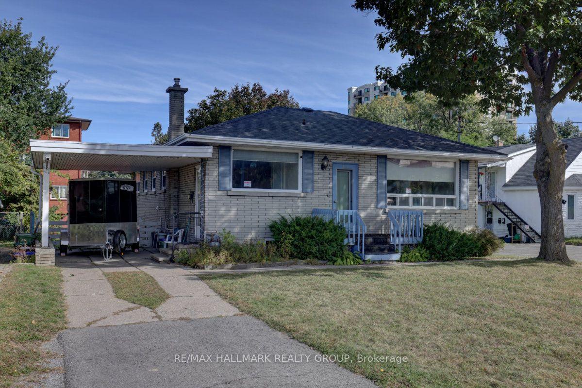 Photo 2 of 23 Wright Street, Ottawa, Overbrook — HOMEH