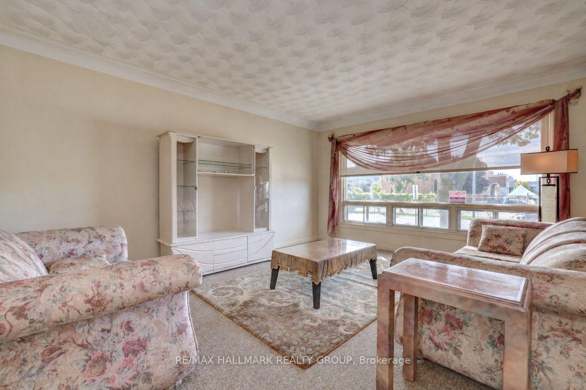 Photo 5 of 23 Wright Street, Ottawa, Overbrook — HOMEH
