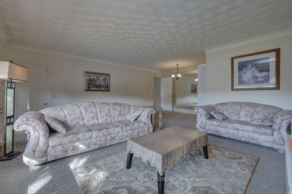 Photo 7 of 23 Wright Street, Ottawa, Overbrook — HOMEH