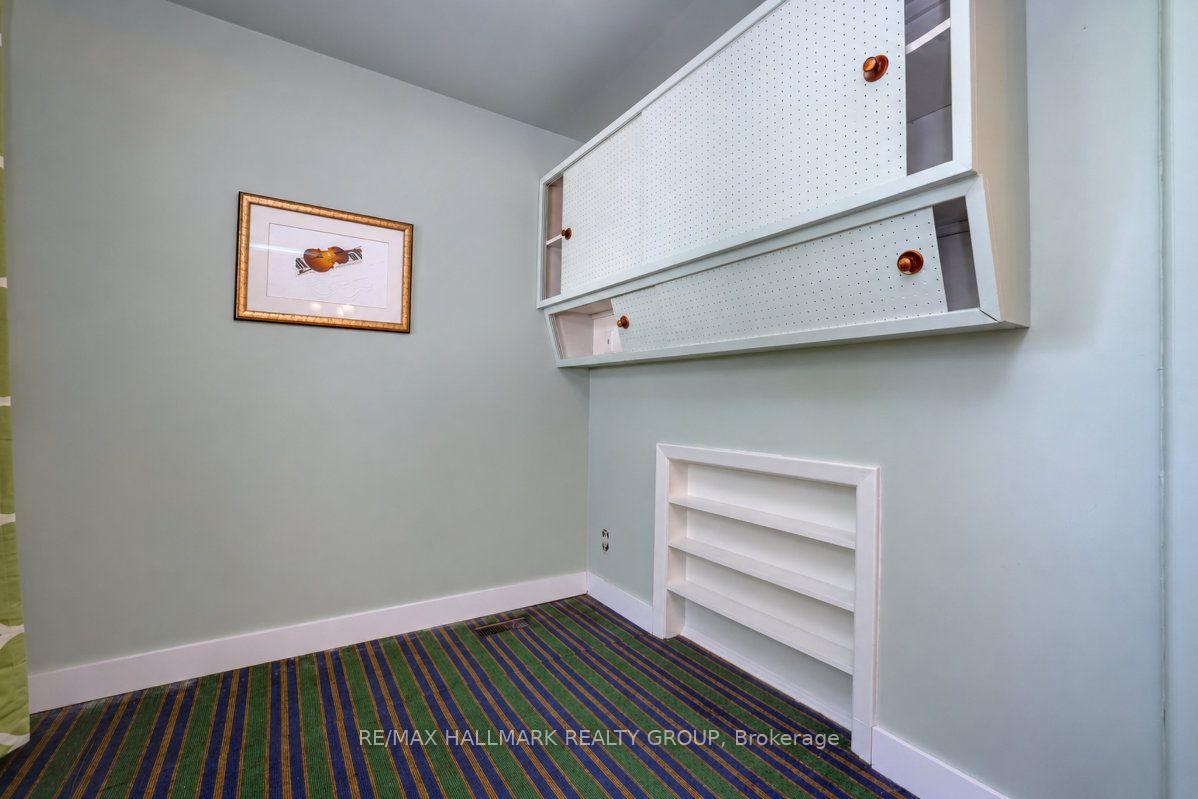 Photo 13 of 23 Wright Street, Ottawa, Overbrook — HOMEH