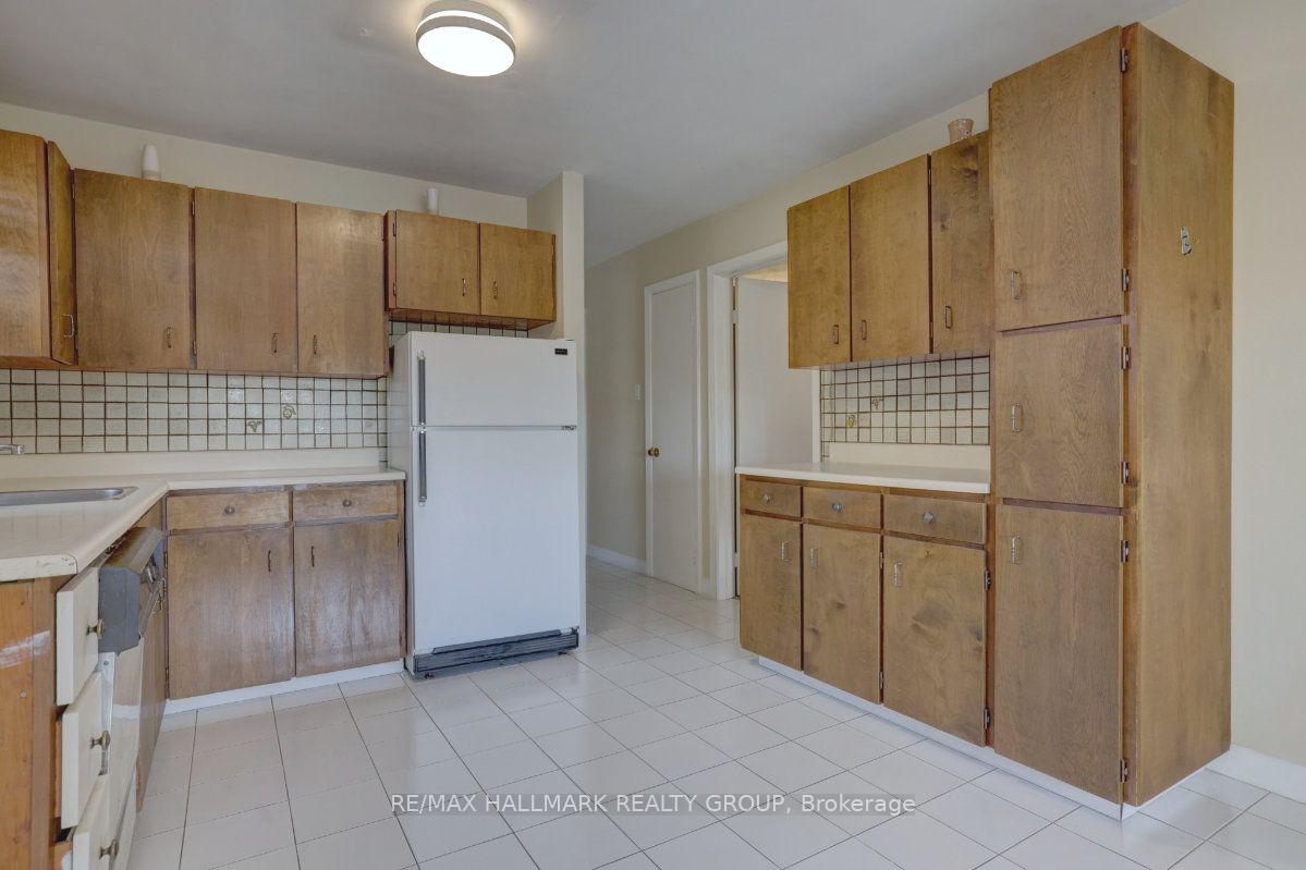 Photo 18 of 23 Wright Street, Ottawa, Overbrook — HOMEH