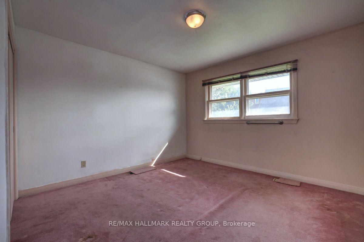 Photo 22 of 23 Wright Street, Ottawa, Overbrook — HOMEH