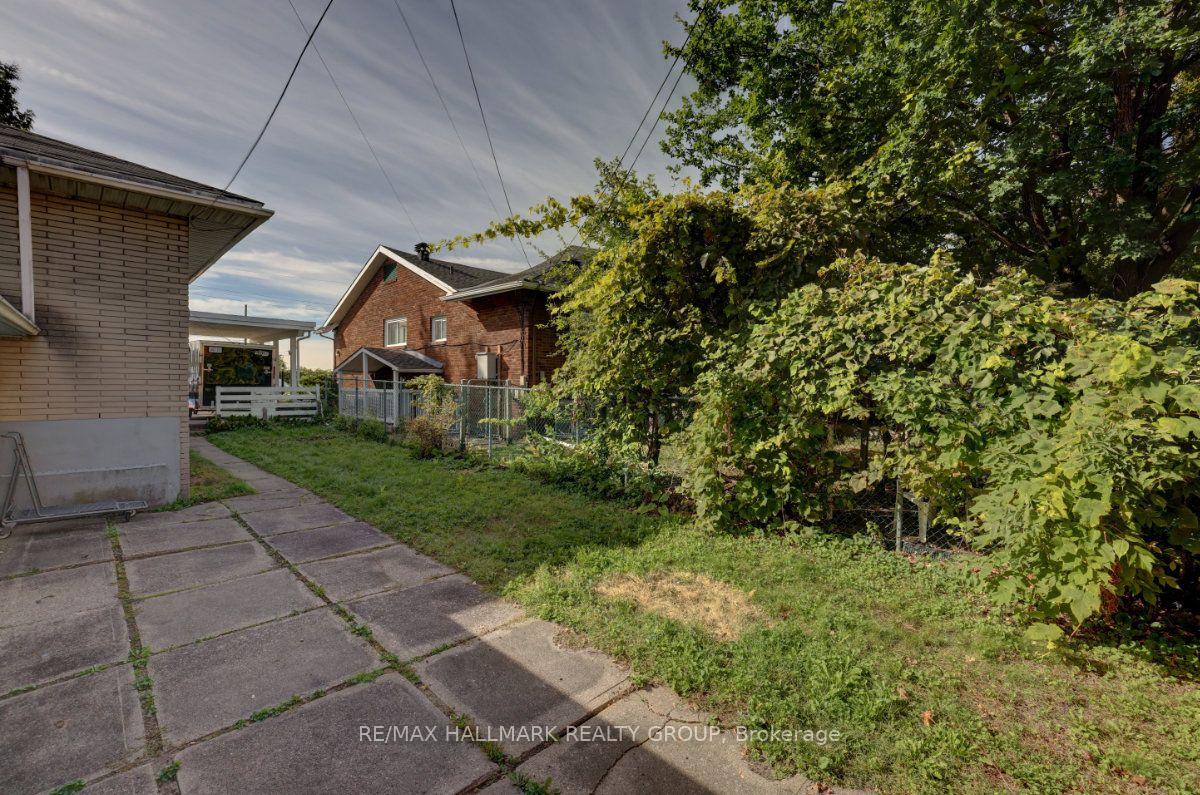 Photo 33 of 23 Wright Street, Ottawa, Overbrook — HOMEH