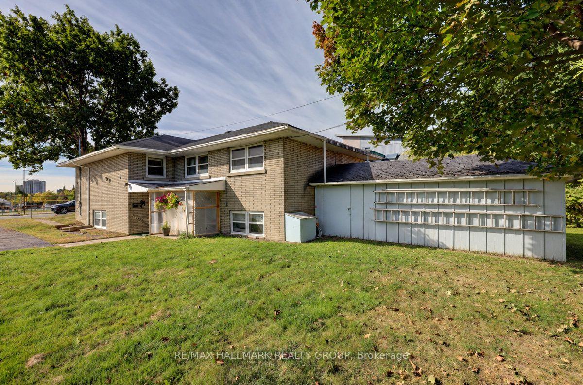 Photo 35 of 23 Wright Street, Ottawa, Overbrook — HOMEH