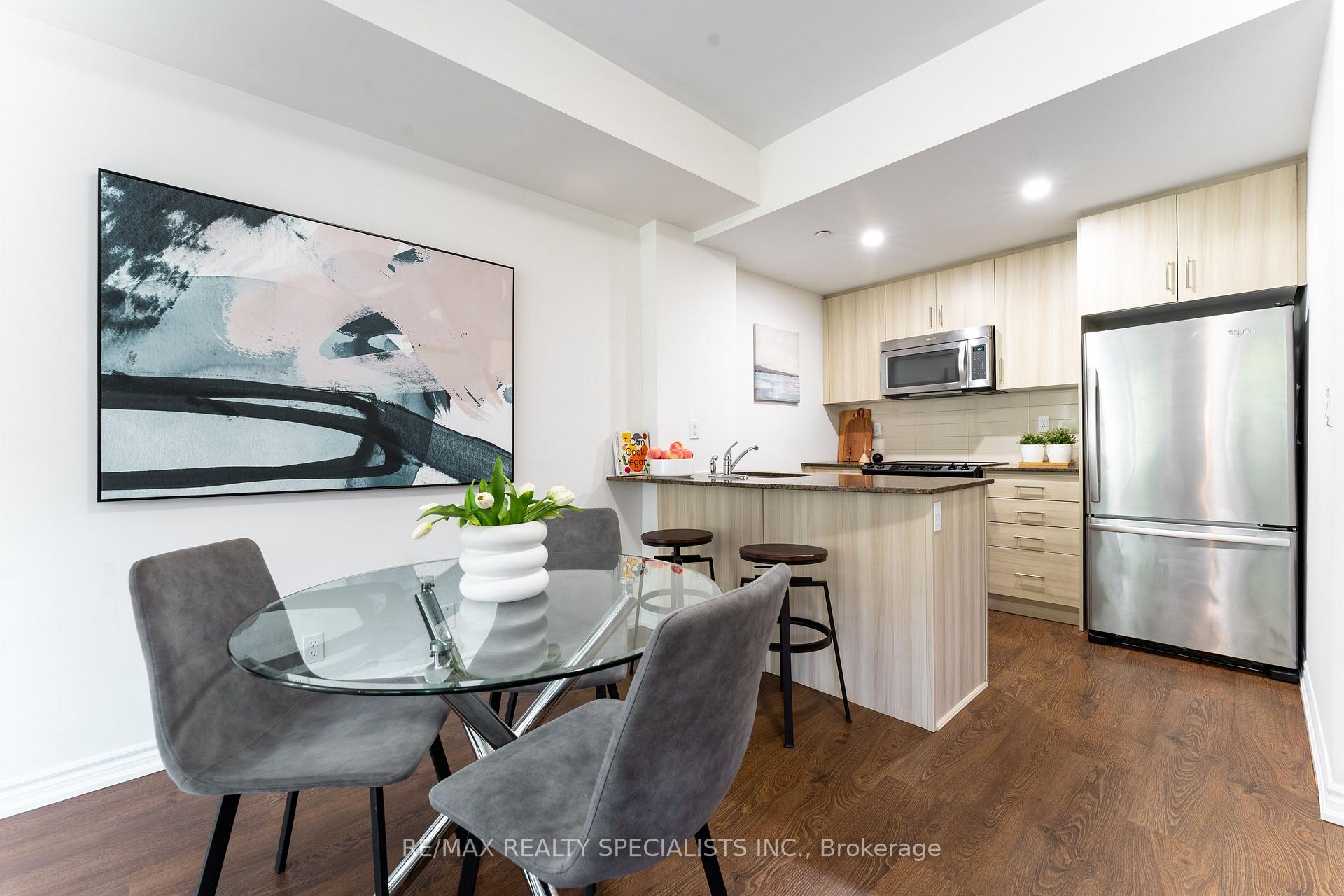 Photo 10 of Unit 34, 120 Twenty Fourth Street, Etobicoke, Long Branch — HOMEH