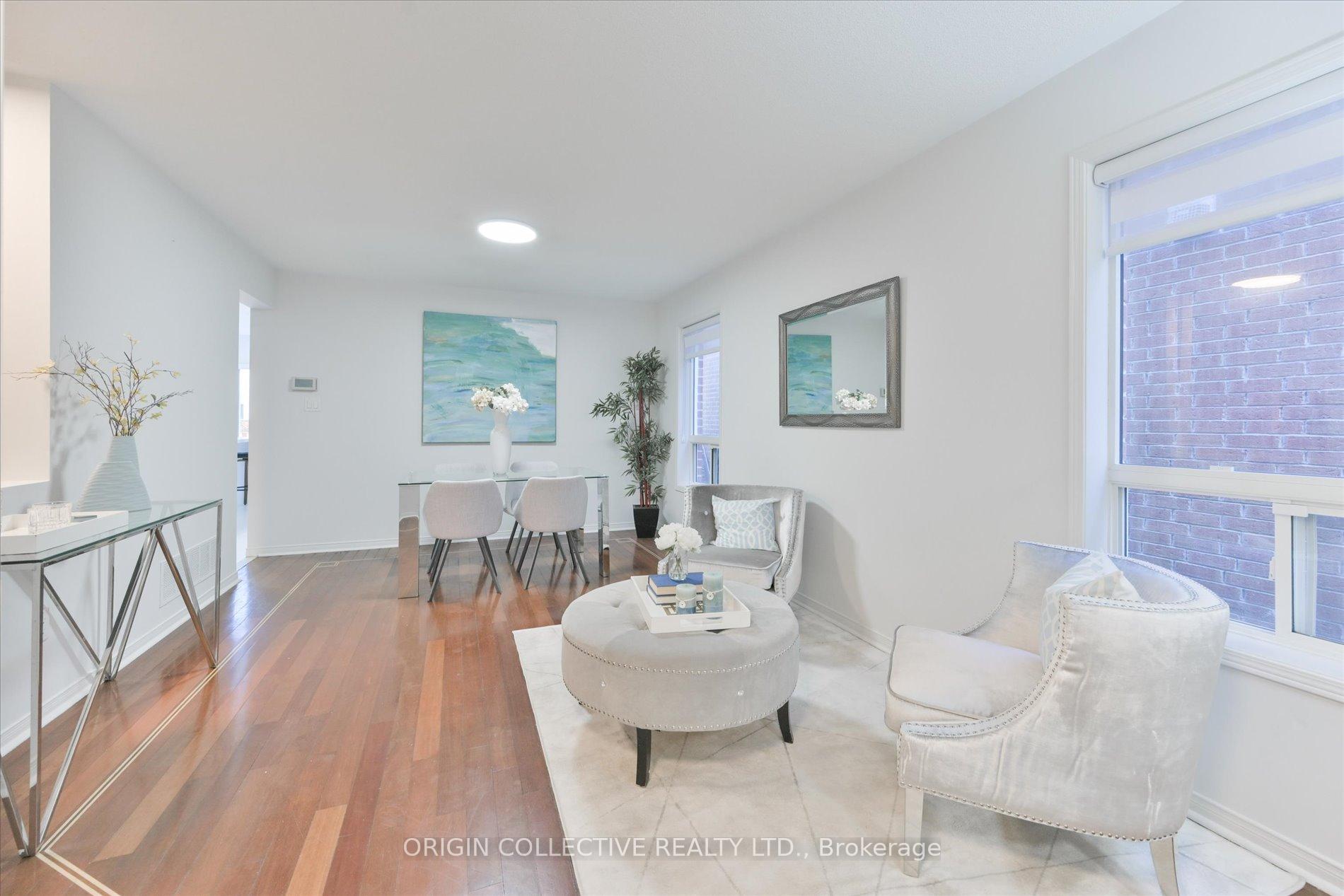 Photo 3 of 156 Monteith Crescent, Vaughan, Maple — HOMEH