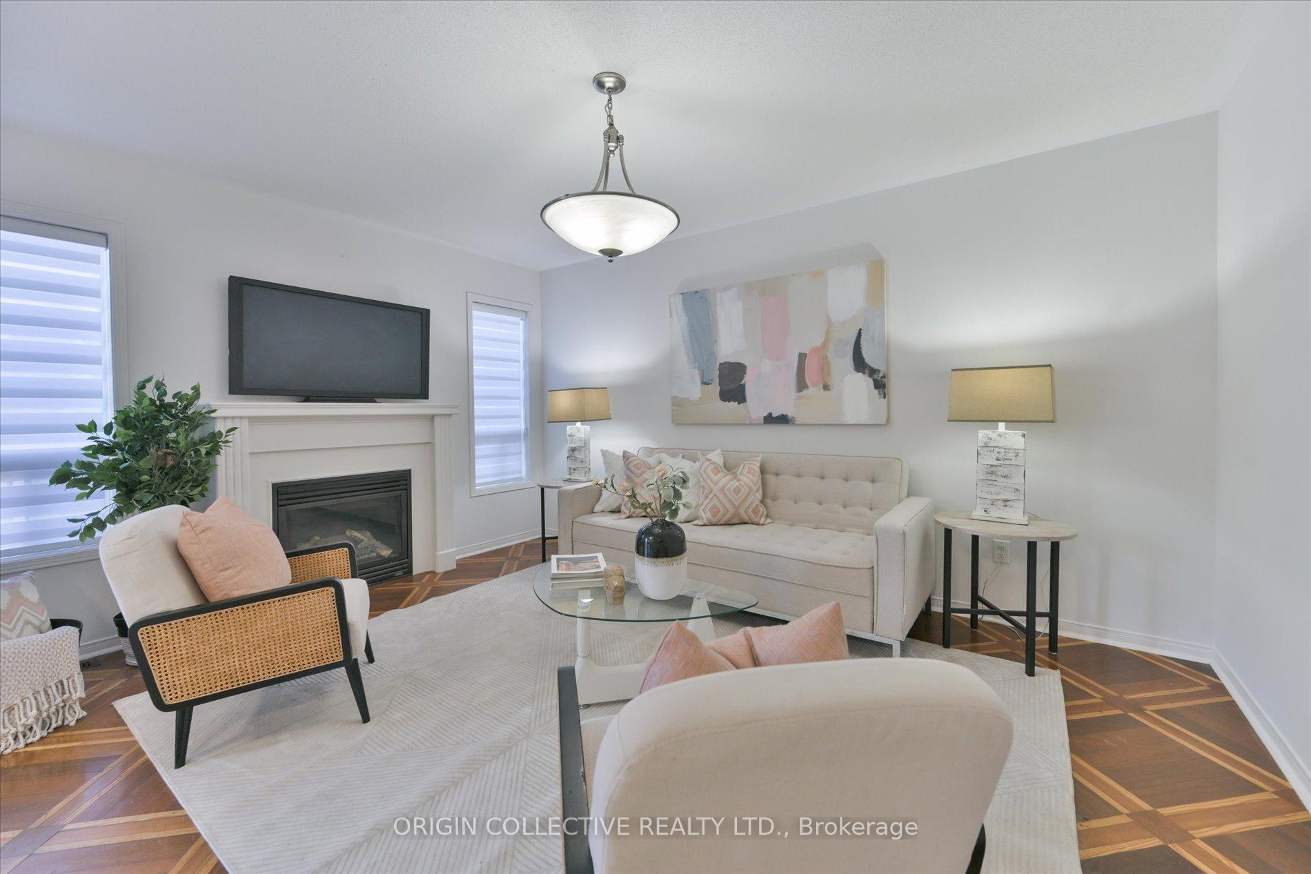 Photo 12 of 156 Monteith Crescent, Vaughan, Maple — HOMEH