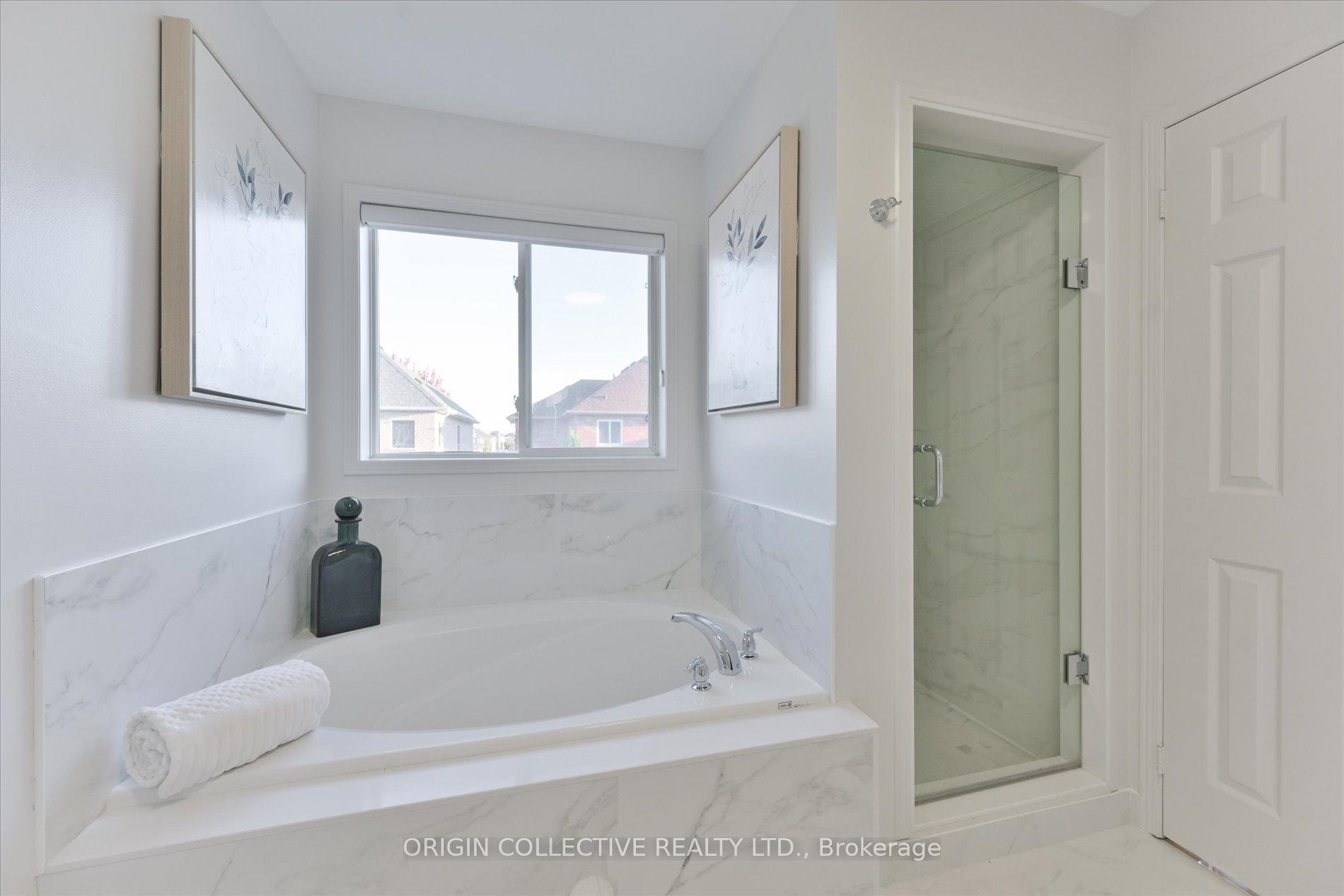 Photo 18 of 156 Monteith Crescent, Vaughan, Maple — HOMEH
