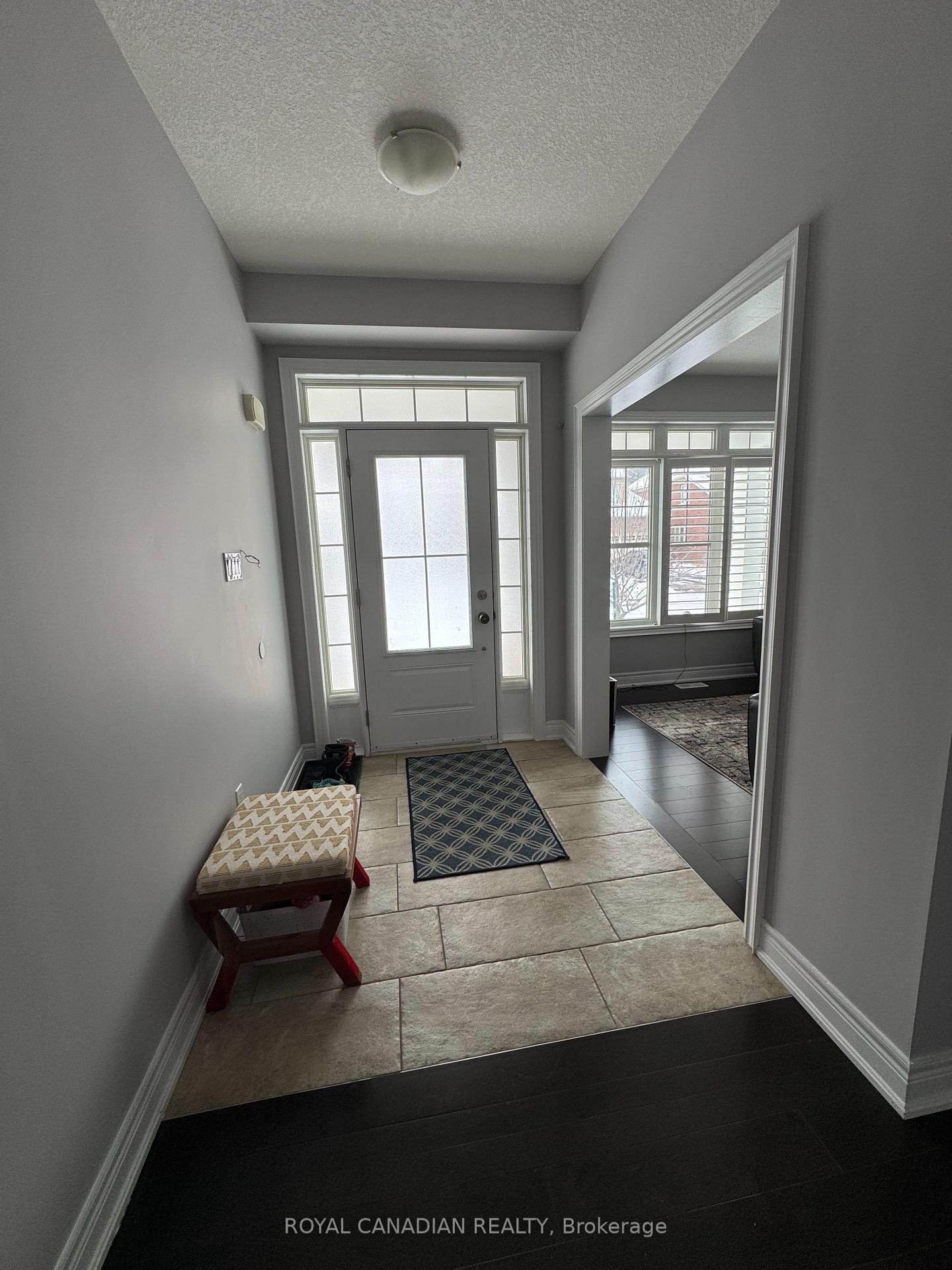 Photo 4 of Unit Upper, 224 Moorland Crescent, Hamilton, Meadowlands — HOMEH