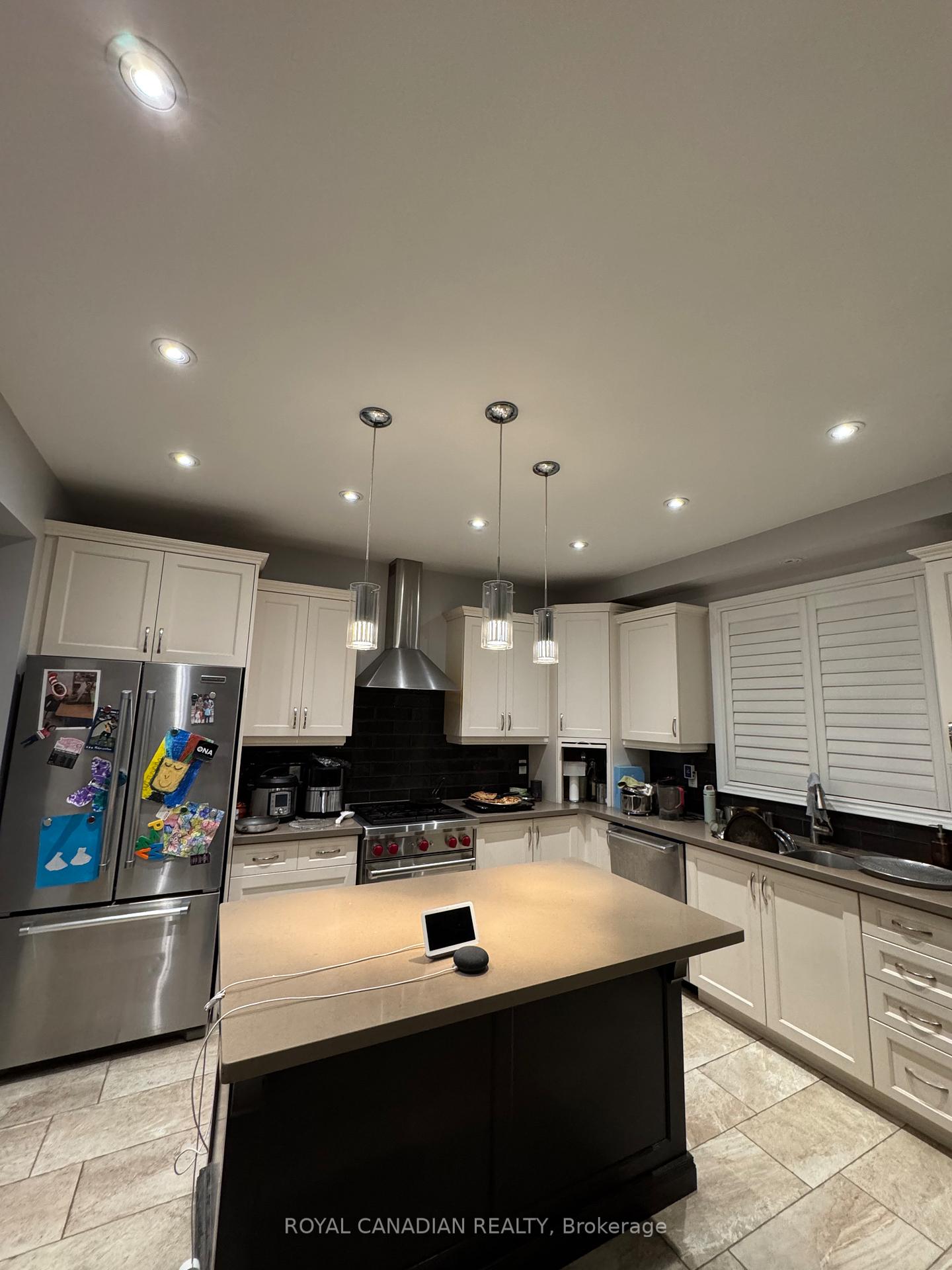 Photo 9 of Unit Upper, 224 Moorland Crescent, Hamilton, Meadowlands — HOMEH