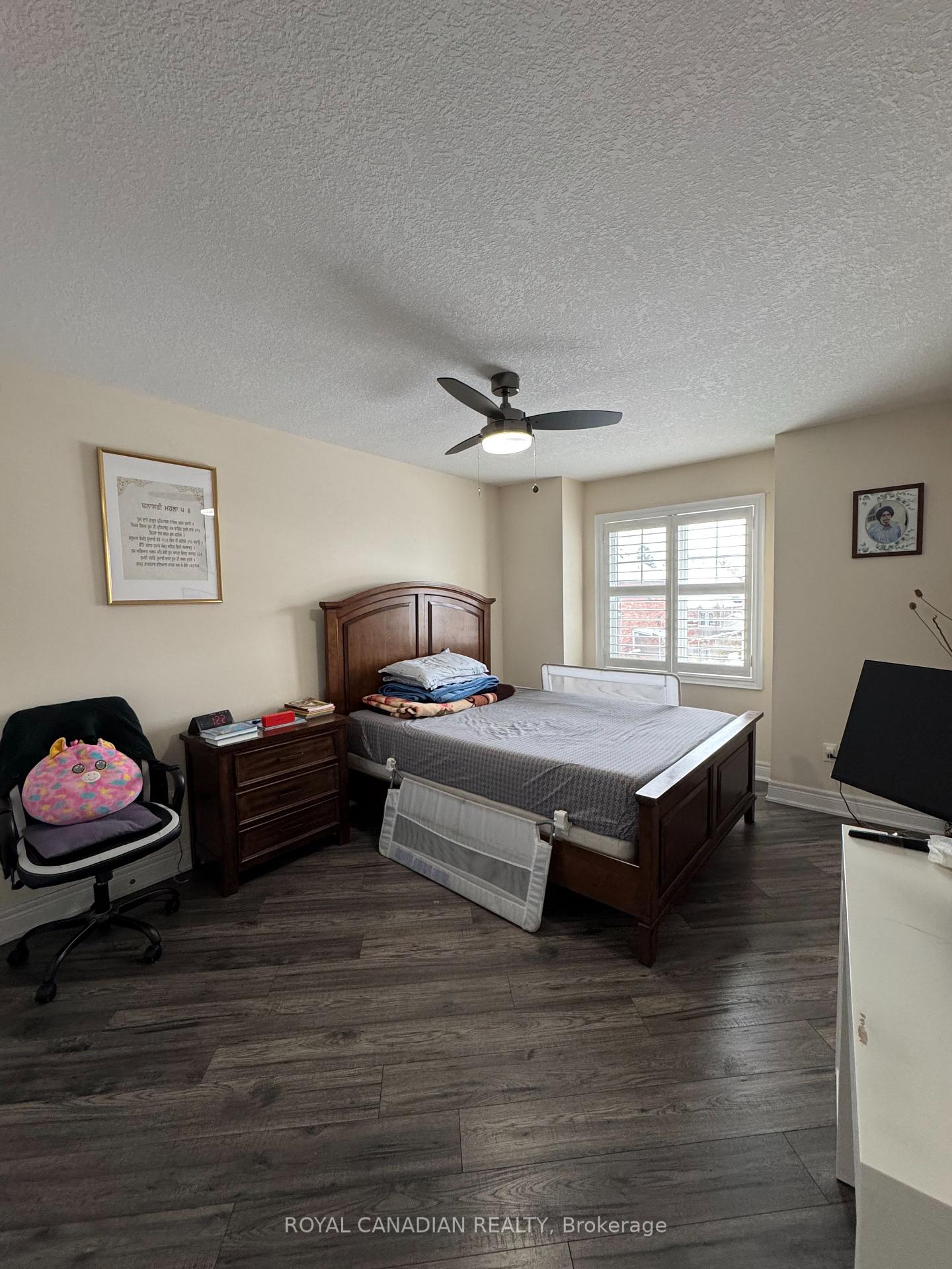 Photo 17 of Unit Upper, 224 Moorland Crescent, Hamilton, Meadowlands — HOMEH