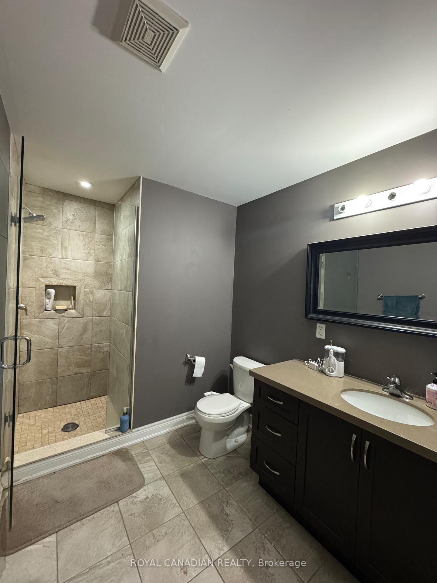 Photo 18 of Unit Upper, 224 Moorland Crescent, Hamilton, Meadowlands — HOMEH