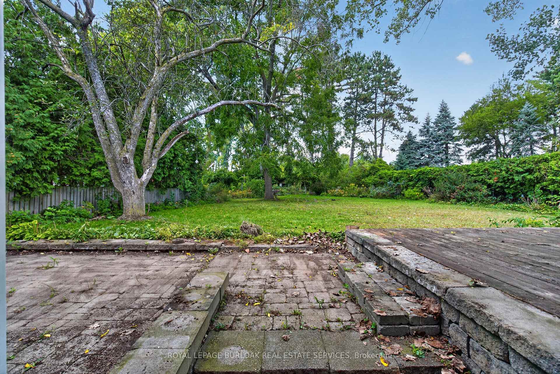 Photo 13 of 539 Enfield Road, Burlington, LaSalle — HOMEH