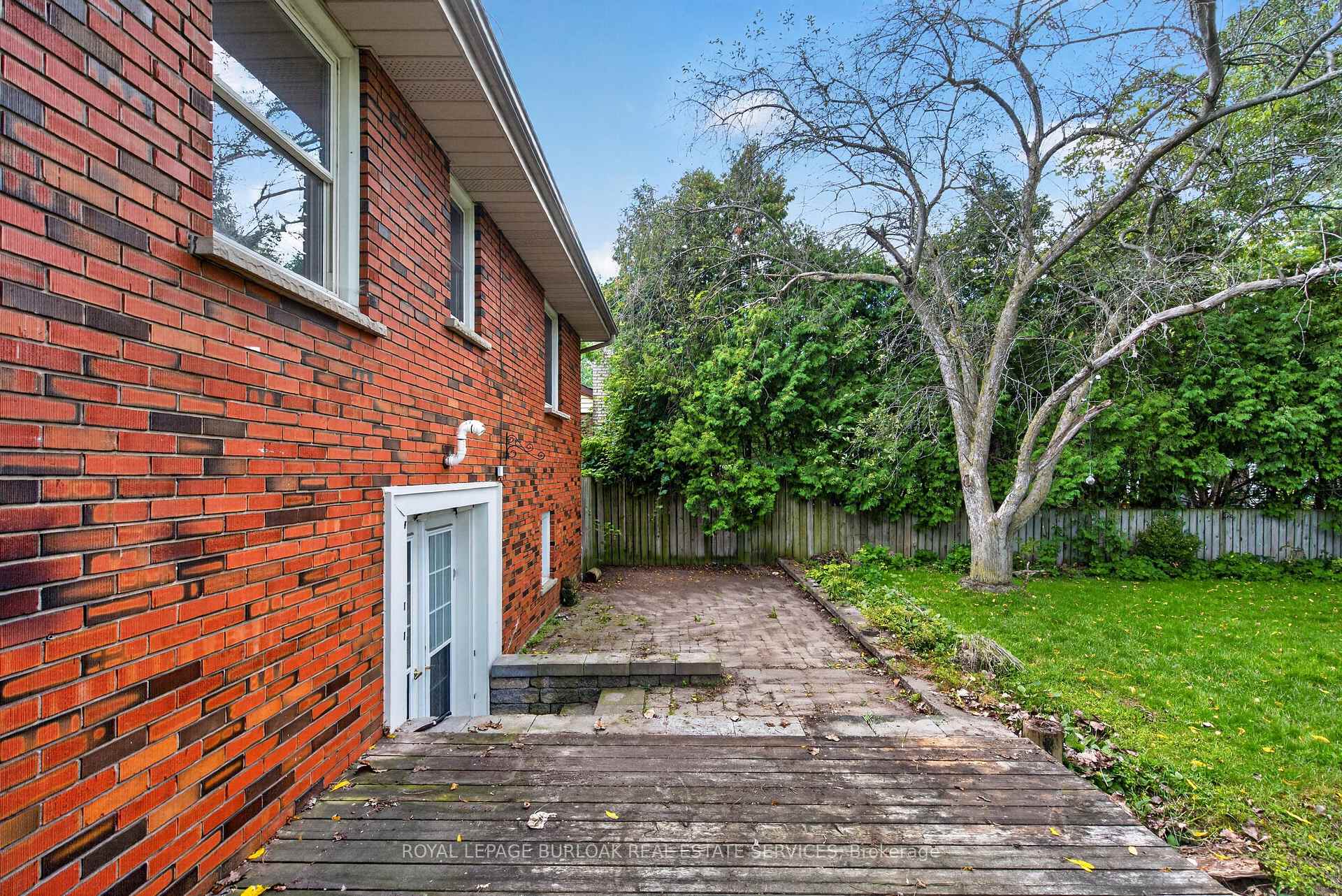 Photo 16 of 539 Enfield Road, Burlington, LaSalle — HOMEH