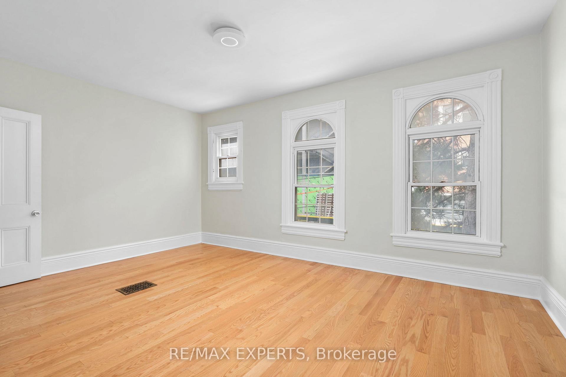 Photo 21 of 382 Bathurst Street, Toronto, Trinity-Bellwoods — HOMEH
