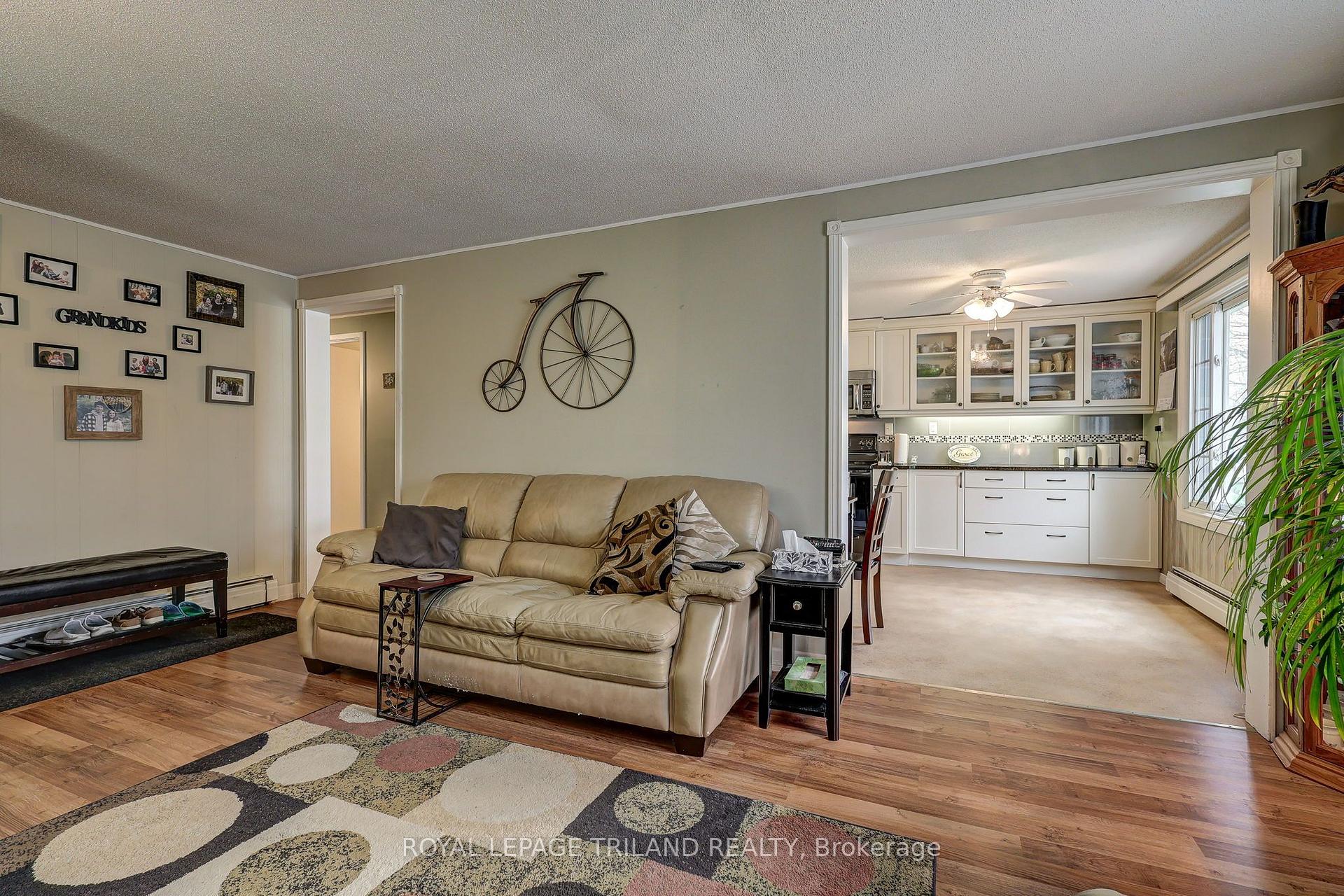 Photo 32 of 58 Vanbuskirk Drive, St. Thomas — HOMEH