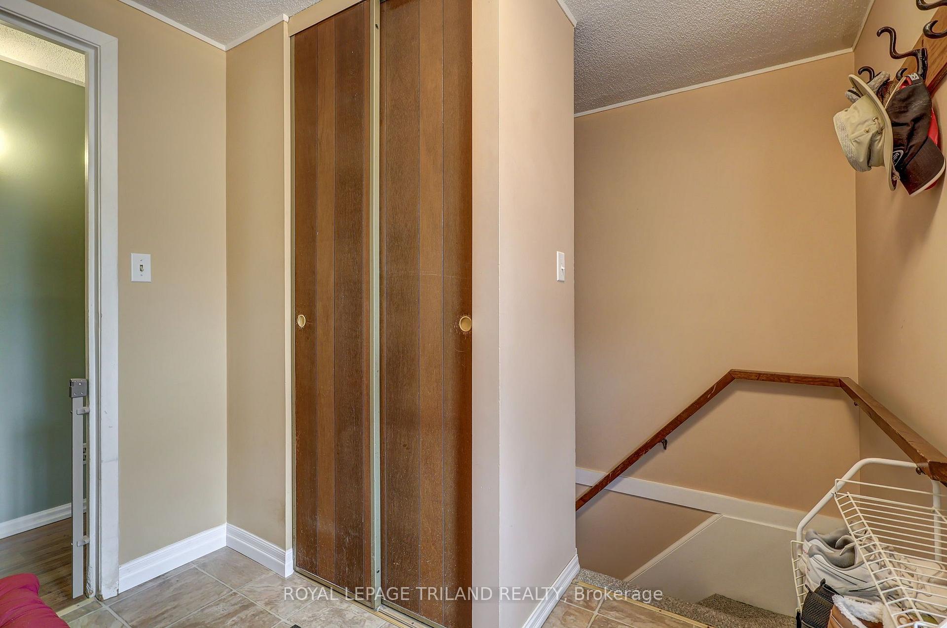 Photo 52 of 58 Vanbuskirk Drive, St. Thomas — HOMEH