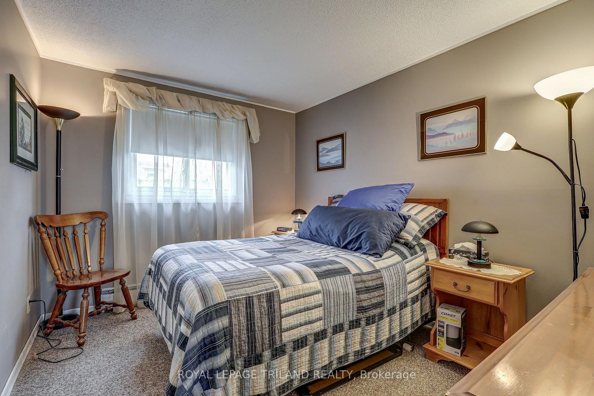 Photo 56 of 58 Vanbuskirk Drive, St. Thomas — HOMEH