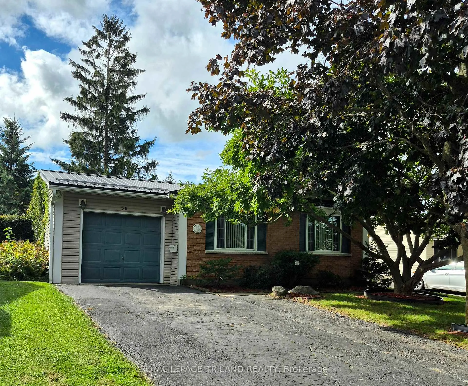 Photo 1 of 58 Vanbuskirk Drive, St. Thomas — HOMEH