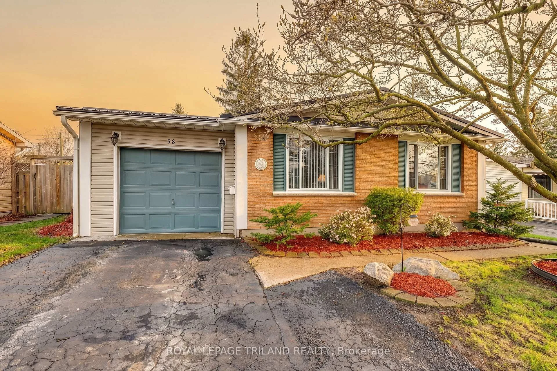 Photo 9 of 58 Vanbuskirk Drive, St. Thomas — HOMEH
