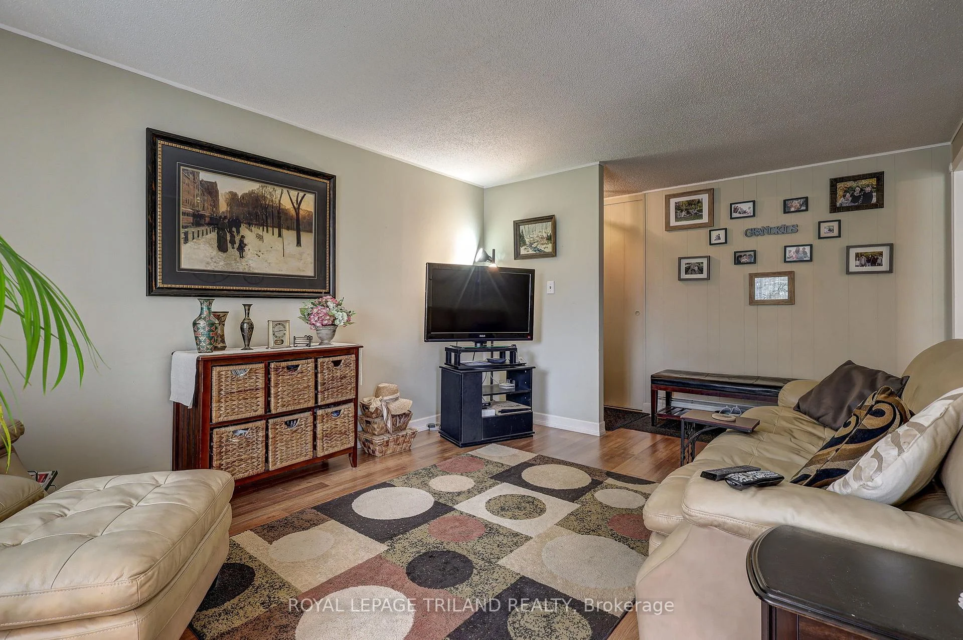Photo 21 of 58 Vanbuskirk Drive, St. Thomas — HOMEH