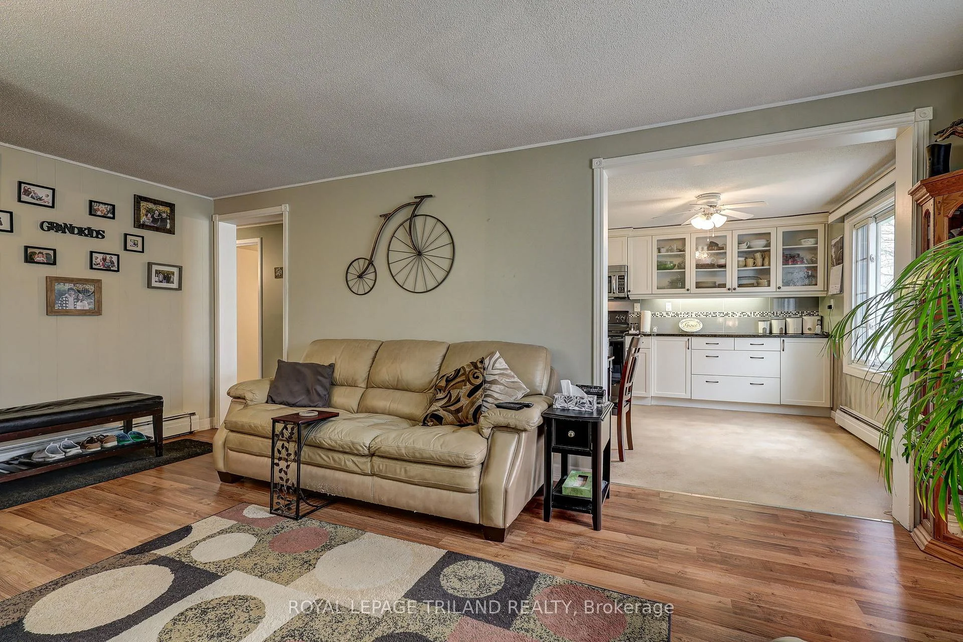 Photo 23 of 58 Vanbuskirk Drive, St. Thomas — HOMEH