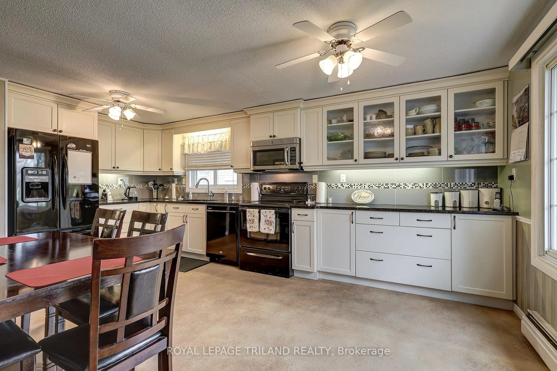 Photo 25 of 58 Vanbuskirk Drive, St. Thomas — HOMEH