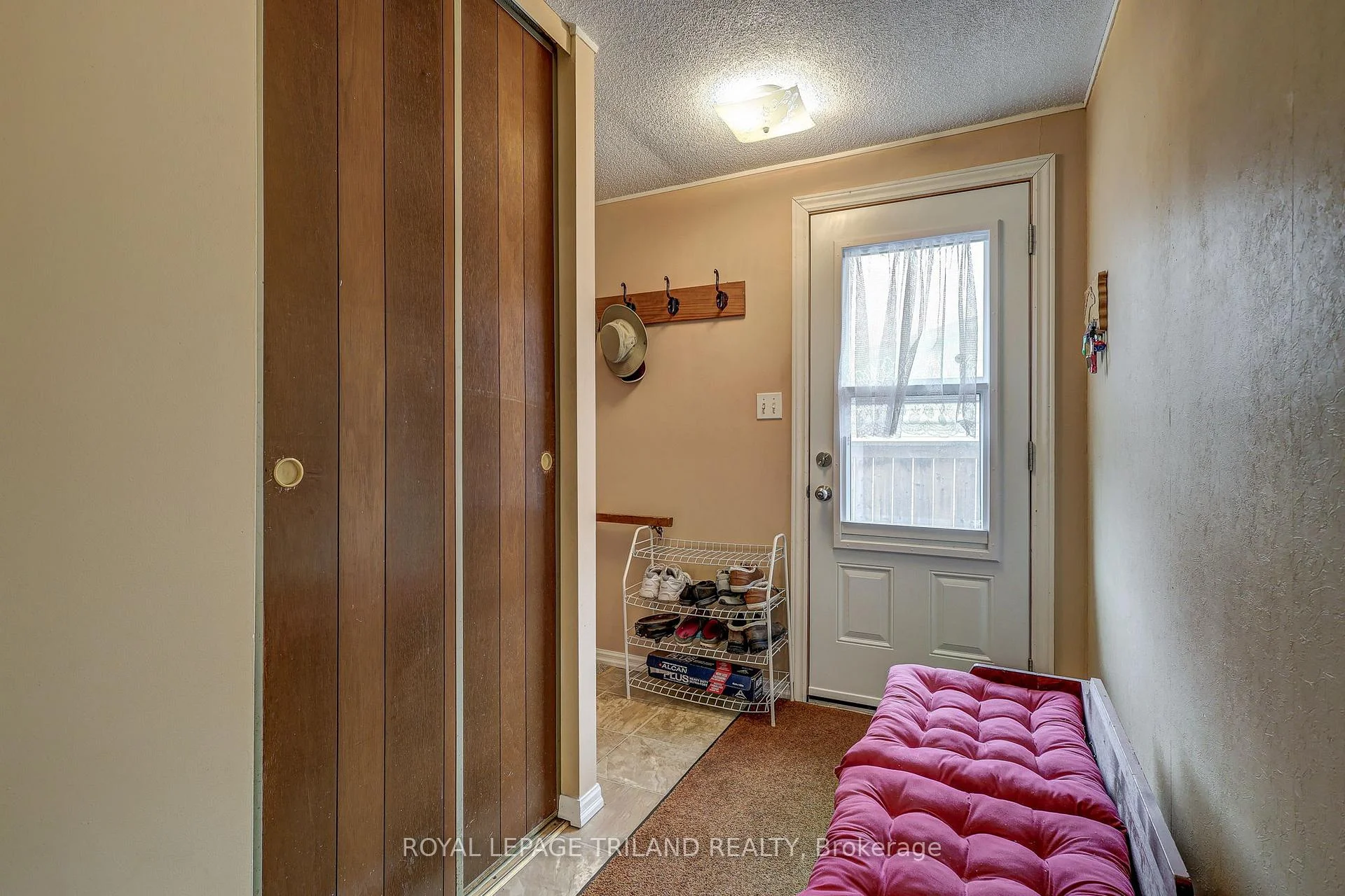 Photo 41 of 58 Vanbuskirk Drive, St. Thomas — HOMEH