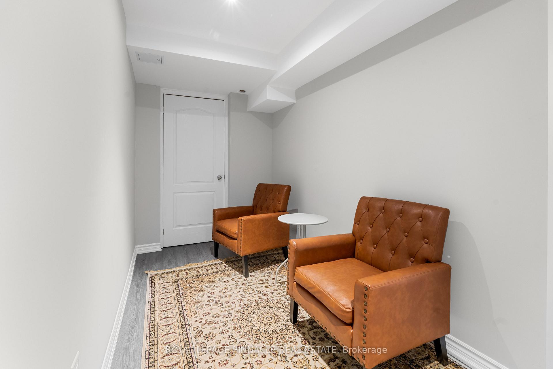 Photo 7 of Unit B, 3265 Topeka Drive, Mississauga, Churchill Meadows — HOMEH