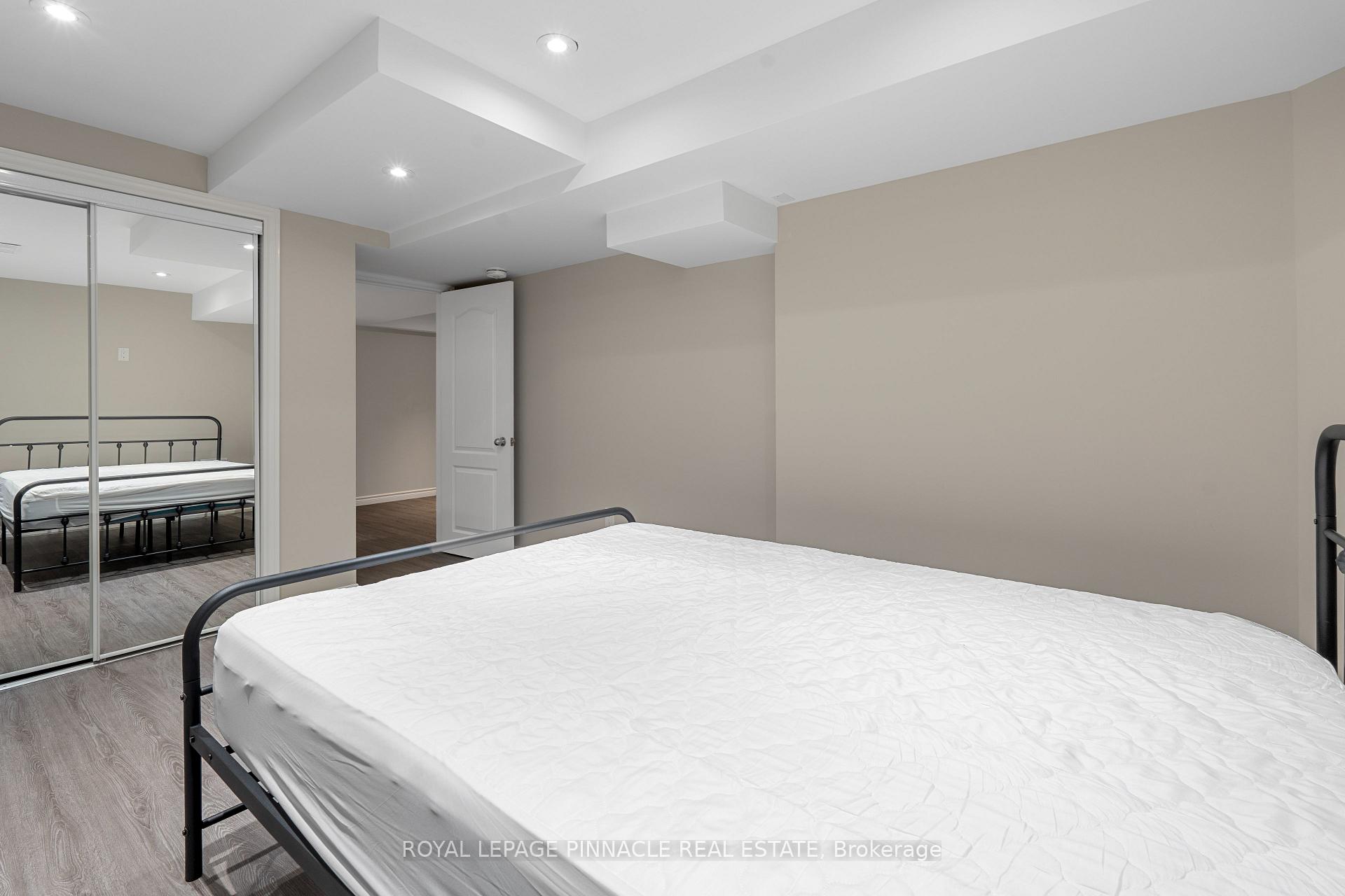 Photo 9 of Unit B, 3265 Topeka Drive, Mississauga, Churchill Meadows — HOMEH
