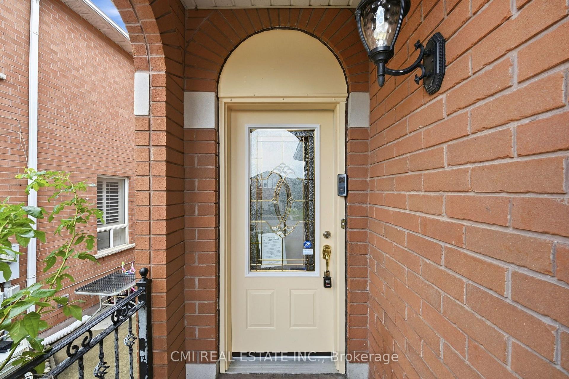 Photo 3 of 8555 Martin Grove Road, Vaughan, West Woodbridge — HOMEH