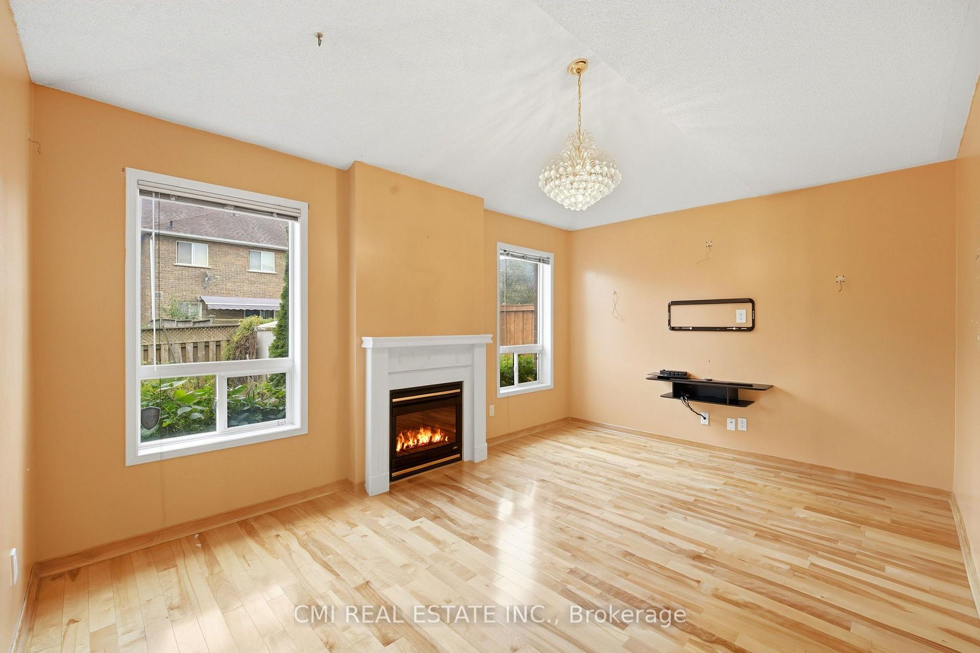 Photo 7 of 8555 Martin Grove Road, Vaughan, West Woodbridge — HOMEH