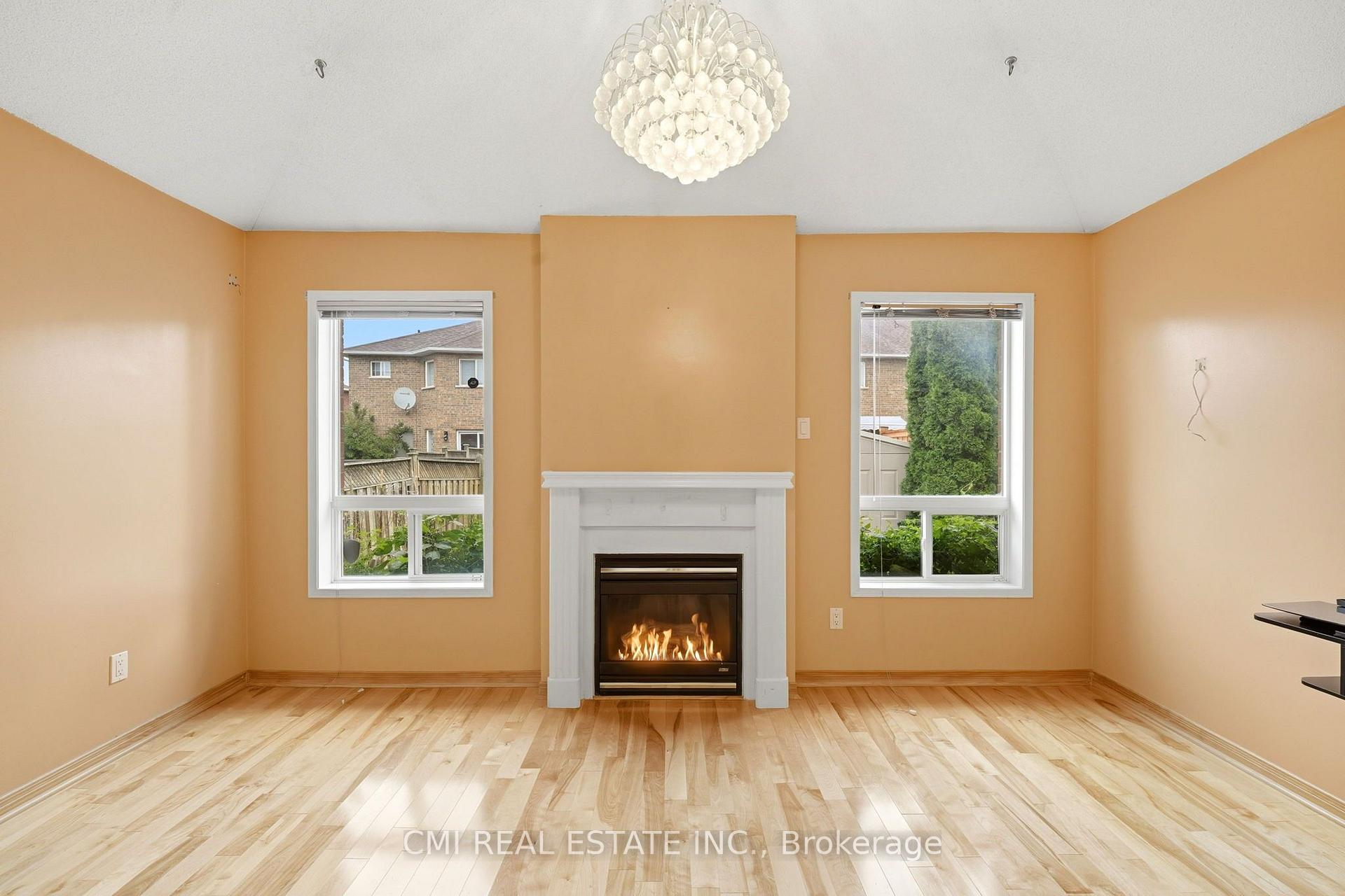 Photo 9 of 8555 Martin Grove Road, Vaughan, West Woodbridge — HOMEH