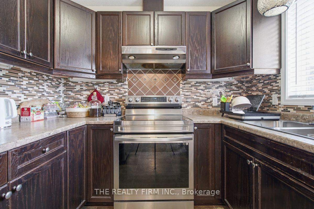 Photo 10 of Unit 17, 2635 Bateman Trail, London, South W — HOMEH