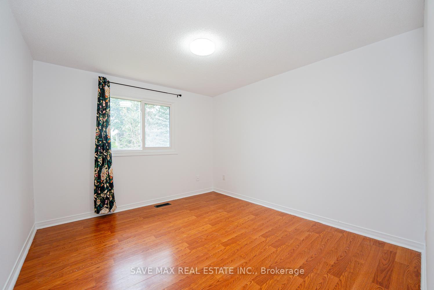 Photo 20 of 336 Imperial Road S, Guelph, Willow West/Sugarbush/West Acres — HOMEH