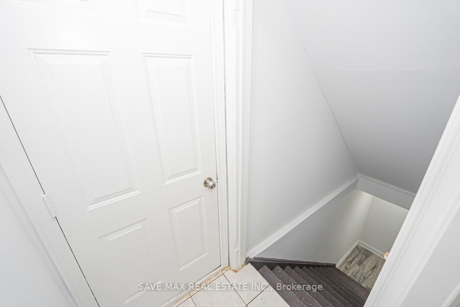 Photo 26 of 336 Imperial Road S, Guelph, Willow West/Sugarbush/West Acres — HOMEH
