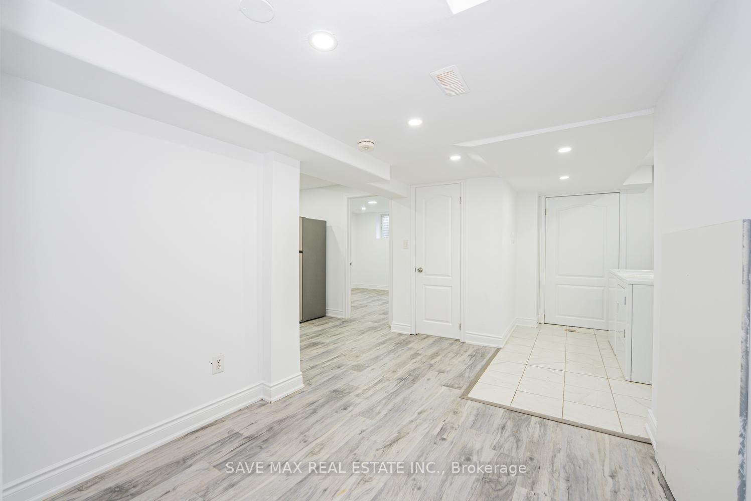 Photo 29 of 336 Imperial Road S, Guelph, Willow West/Sugarbush/West Acres — HOMEH