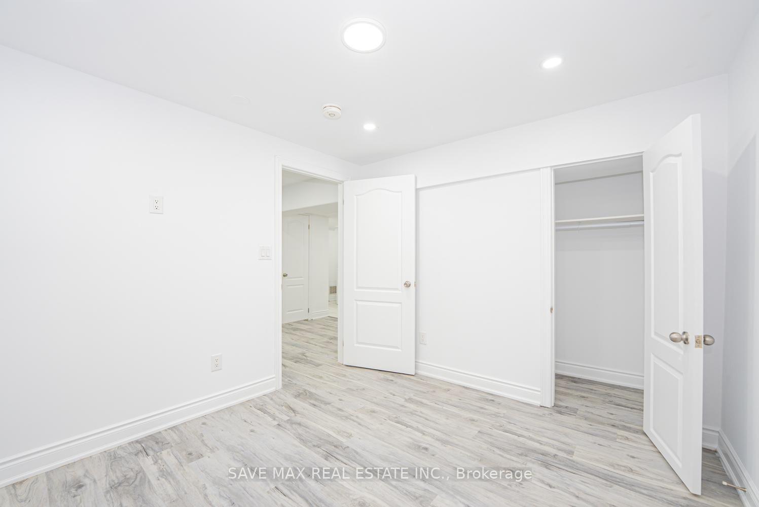 Photo 37 of 336 Imperial Road S, Guelph, Willow West/Sugarbush/West Acres — HOMEH