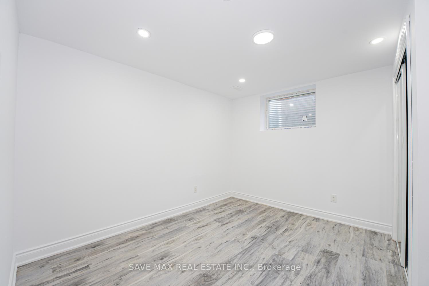 Photo 38 of 336 Imperial Road S, Guelph, Willow West/Sugarbush/West Acres — HOMEH