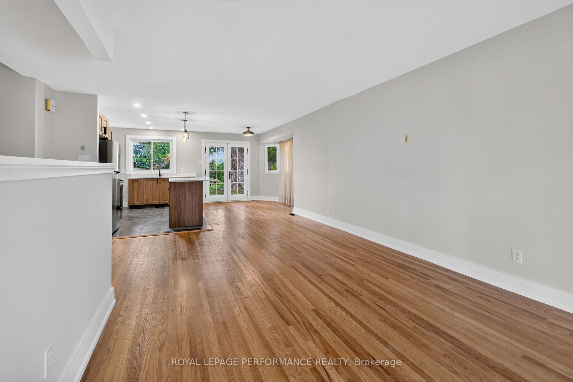 Photo 7 of 2337 Samuel Drive, Ottawa, Elmvale Acres/Urbandale — HOMEH