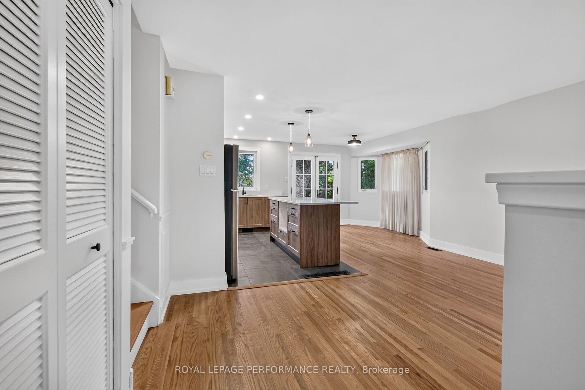 Photo 8 of 2337 Samuel Drive, Ottawa, Elmvale Acres/Urbandale — HOMEH
