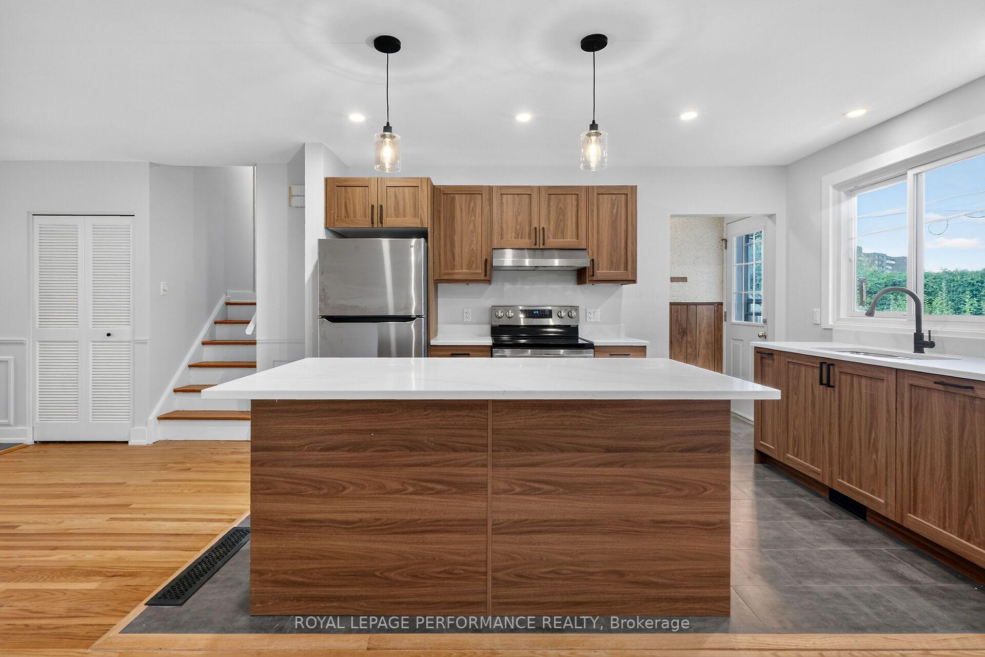 Photo 13 of 2337 Samuel Drive, Ottawa, Elmvale Acres/Urbandale — HOMEH